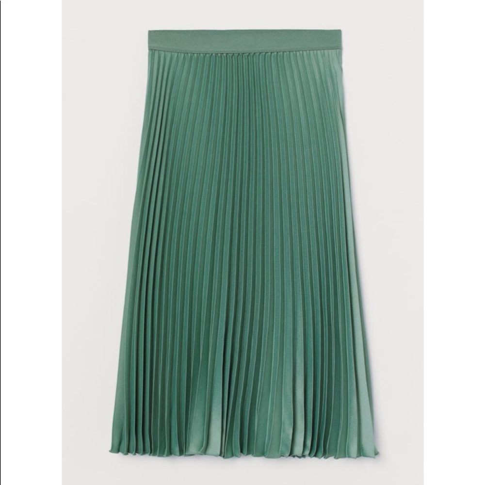 H+M Green Pleated Skirt